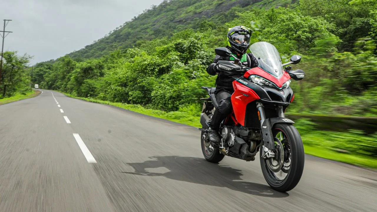 Alquilar DucatiMultistradaTenerife rent noleggio mieten motorrad motorbike