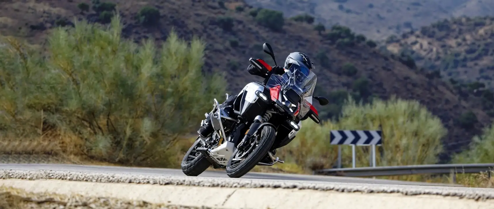 2025-bmw-1300-adventure-gsa-rental-mieten-tenerife-pejoslider.webp