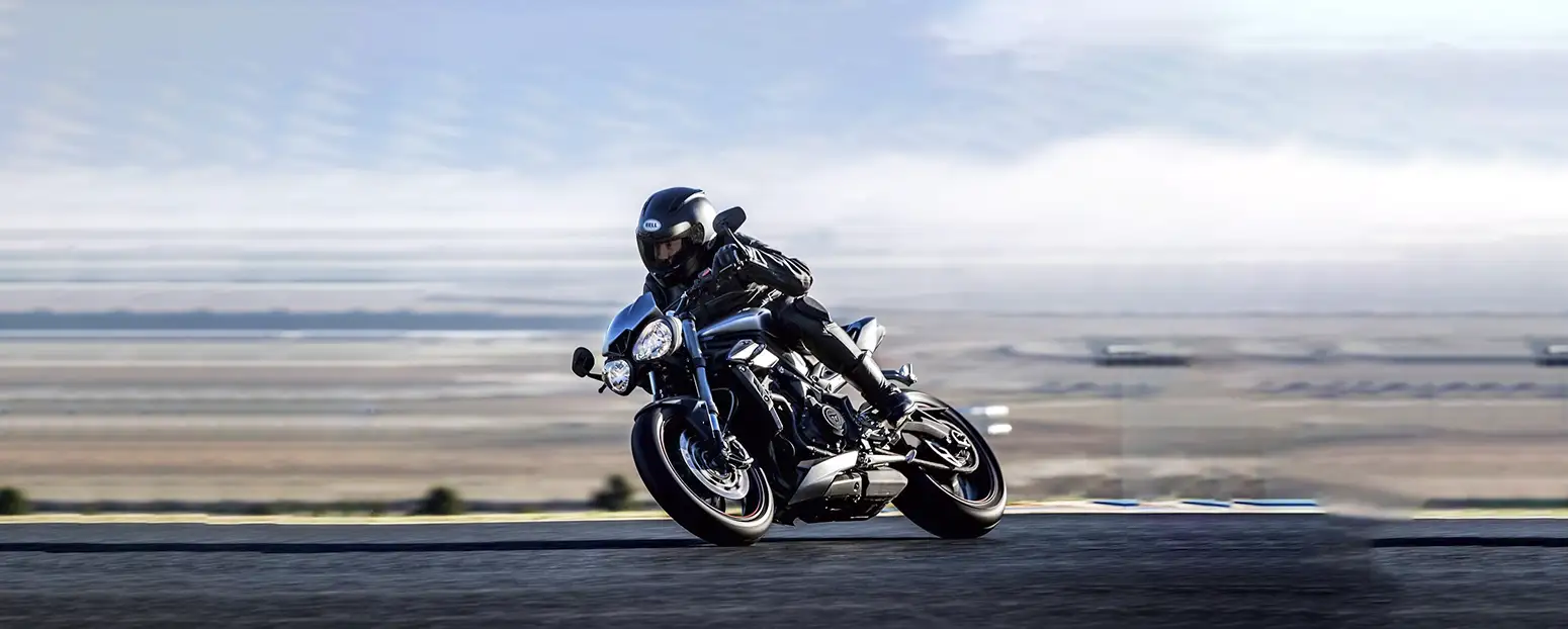 Triumph-Street-Triple-RS-TENERIFE-RENTAL-SLIDER