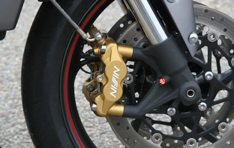 Najam-motora-Triumph-Tenerife