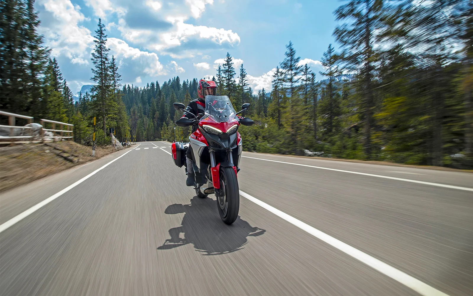 Alquilar Moto Ducati Costa Adeje Multistrada V4S 2024 desde 139€
