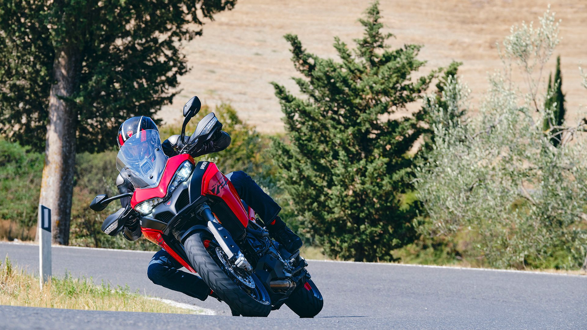 ducati-multistrada-v2s-alquiler-mieten-teneriffa